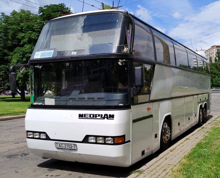 Автобус Neoplan Cityliner