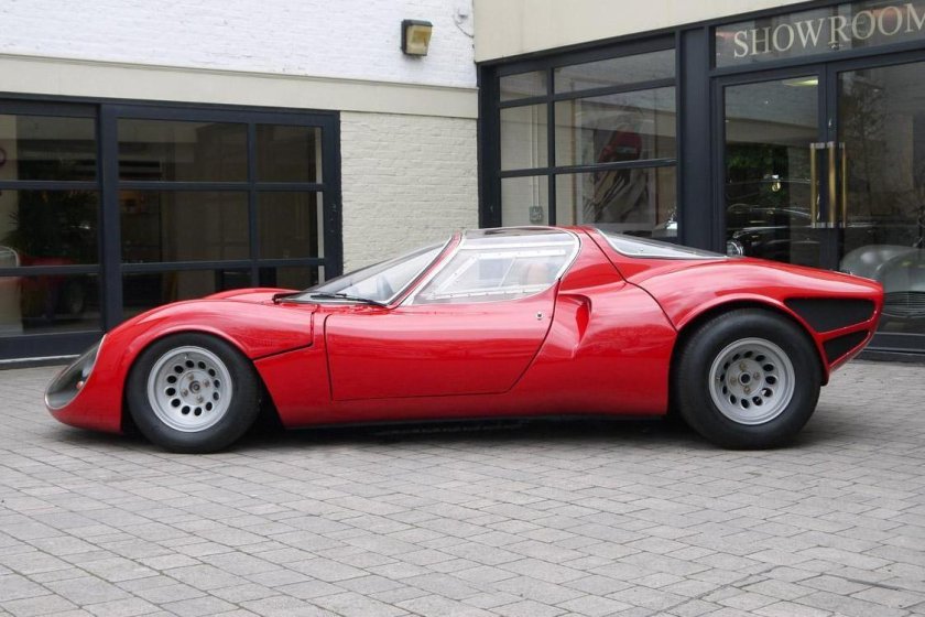 Автомобиль Альфа Ромео 33 Stradale