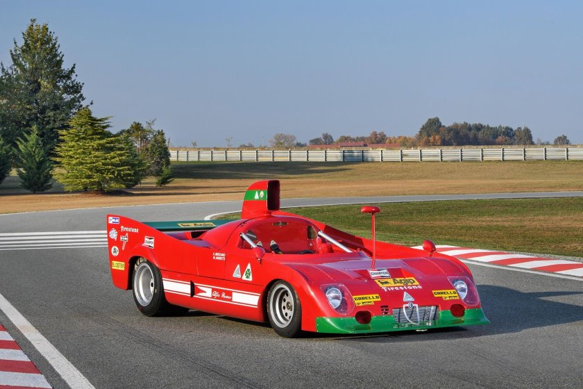 Alfa Romeo tipo 33 engine