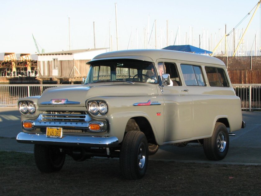 Chevrolet Suburban 1958