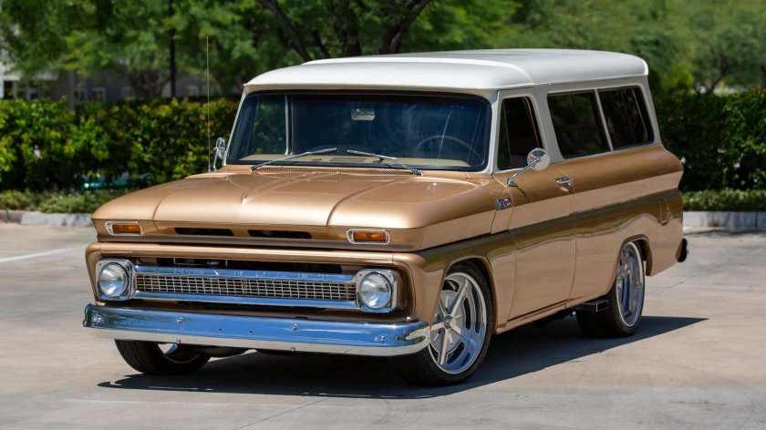 Chevrolet Suburban 1965