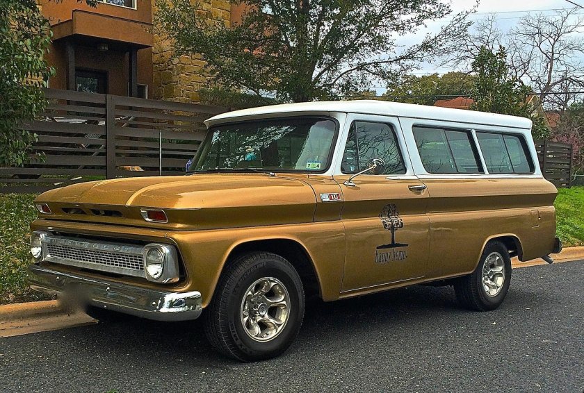 Chevrolet Suburban 1965