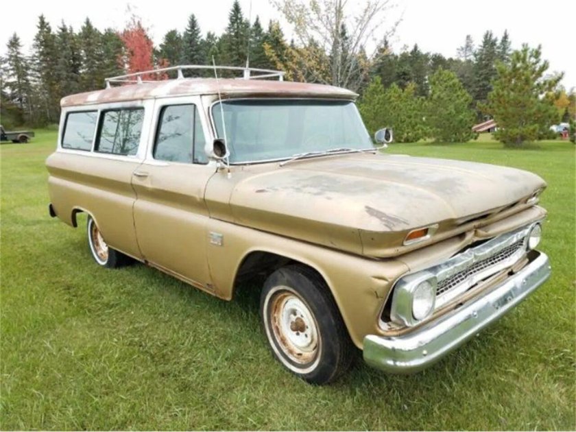 Chevrolet Suburban 1966