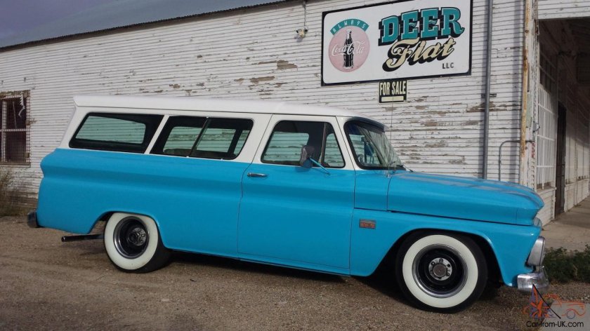 Chevrolet Suburban 1966