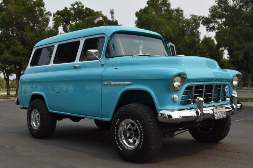 Chevrolet Suburban 1955