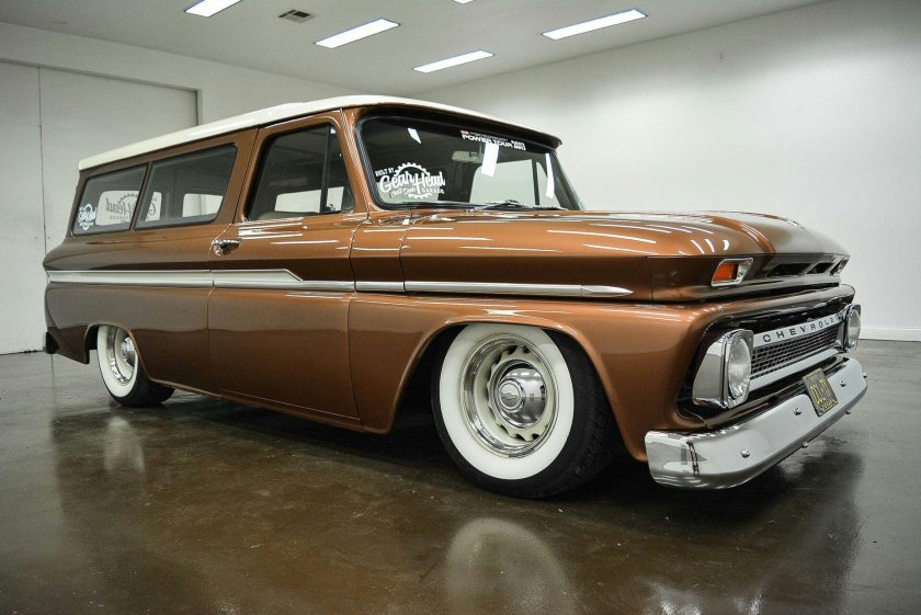 Chevrolet Suburban 1964