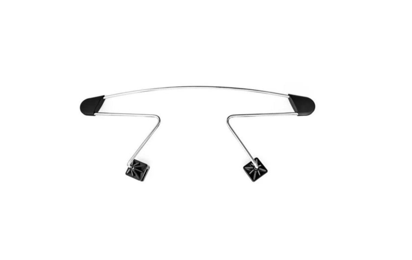 Универсальная автомобильная вешалка для