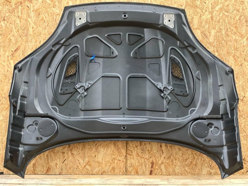 Значок ягуара на капот