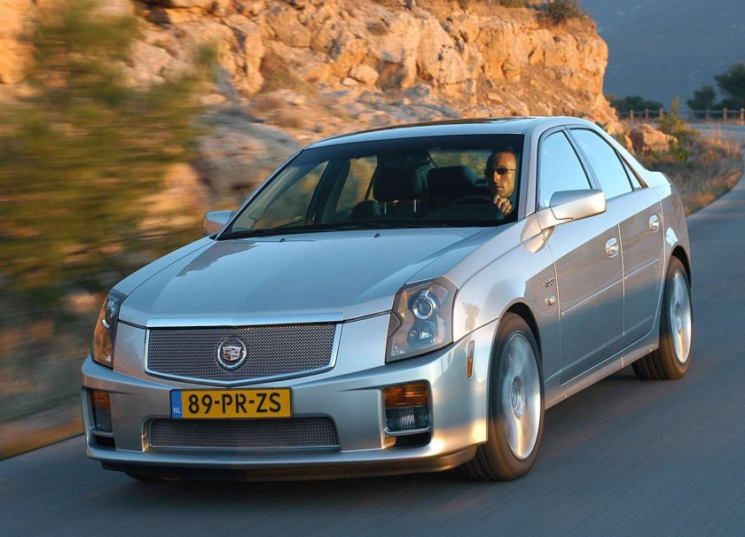 Cadillac CTS V 2004