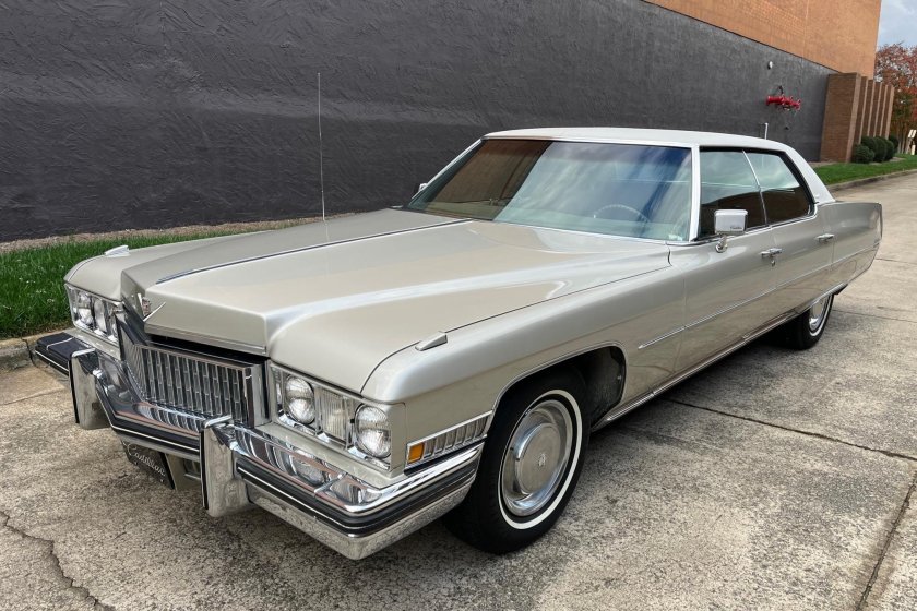Cadillac fleetwood brougham 1970