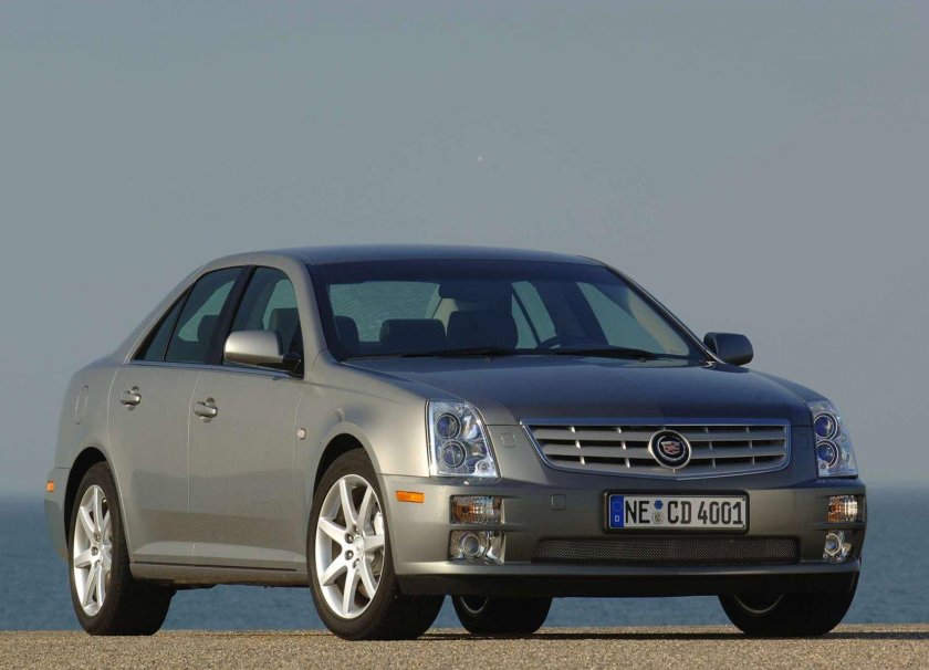 Кадиллак STS 2005