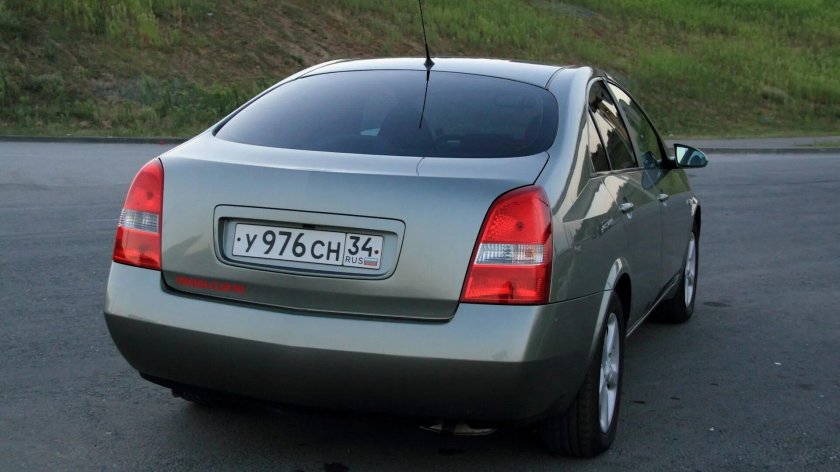 Nissan primera p12 сзади