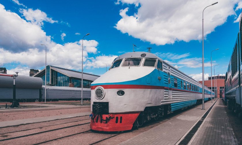 Электропоезд СССР. Эр200.