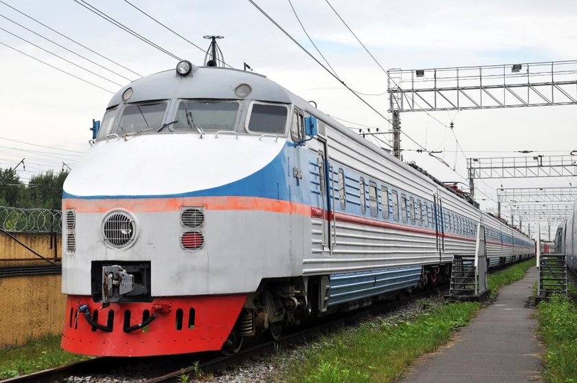 Эр-200 поезд кабина