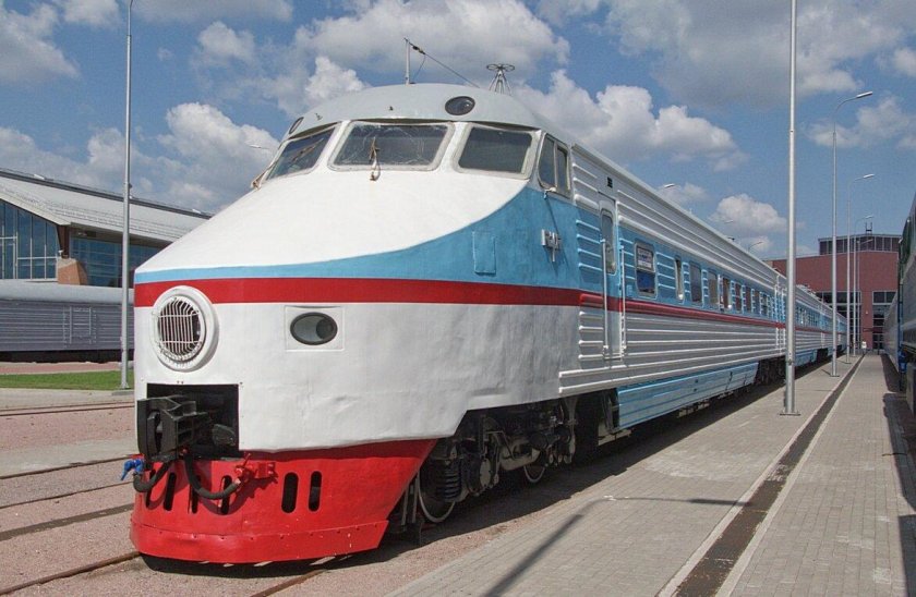 Эр200 электропоезд
