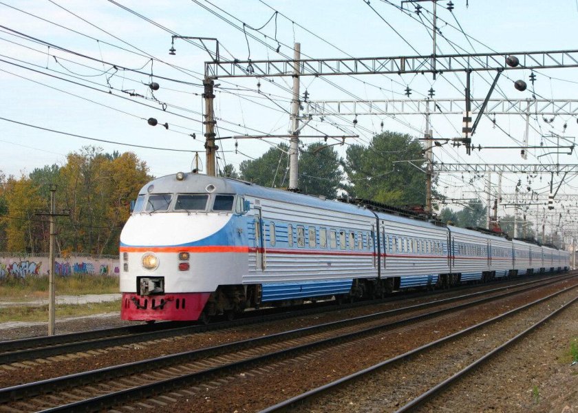 Эр200 электропоезд