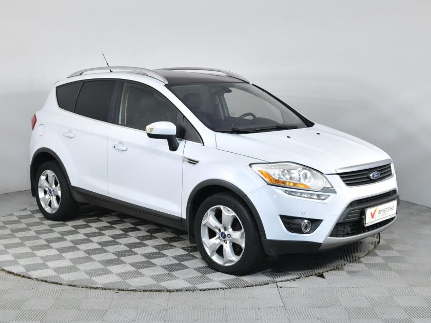 Форд Куга белый