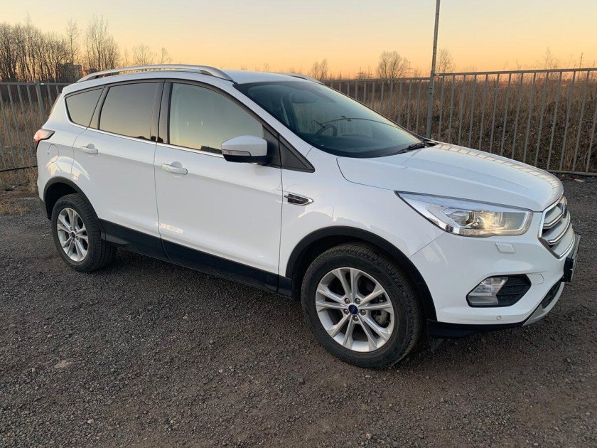 Форд Куга белый