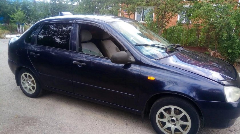 Лада Калина хэтчбек синяя 2007