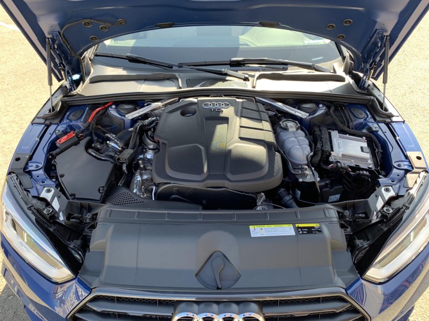 Подкапотка Audi q5