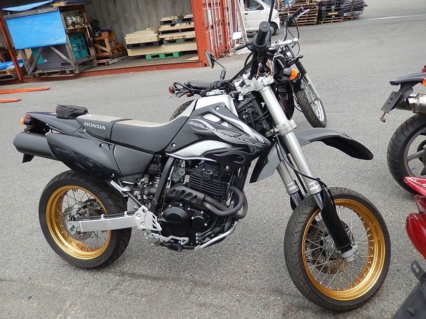 Хонда мотард 400