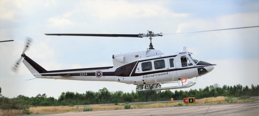 Белл 212 вертолет