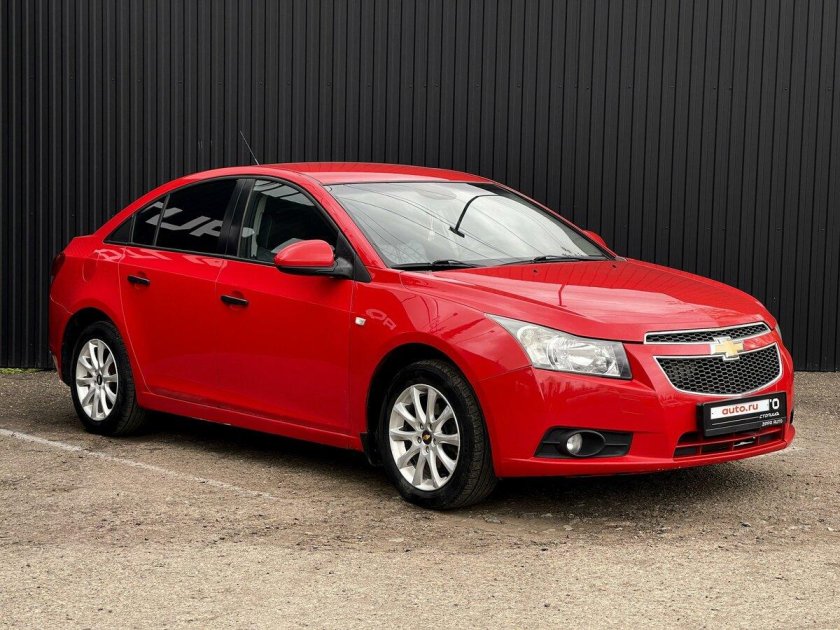 Шевроле круз 2013 красный