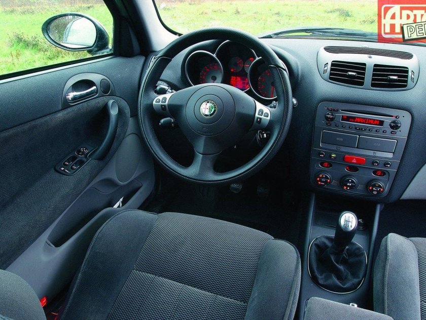 Alfa Romeo 147 салон