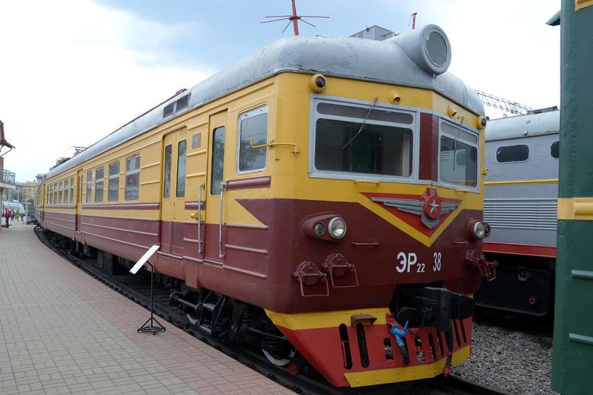 Эр22 электропоезд