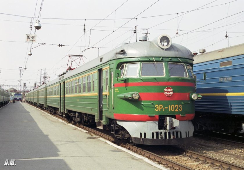 Эр 2 электропоезд