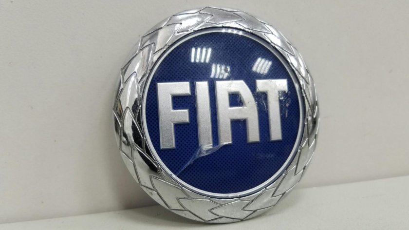 46832366 Эмблема