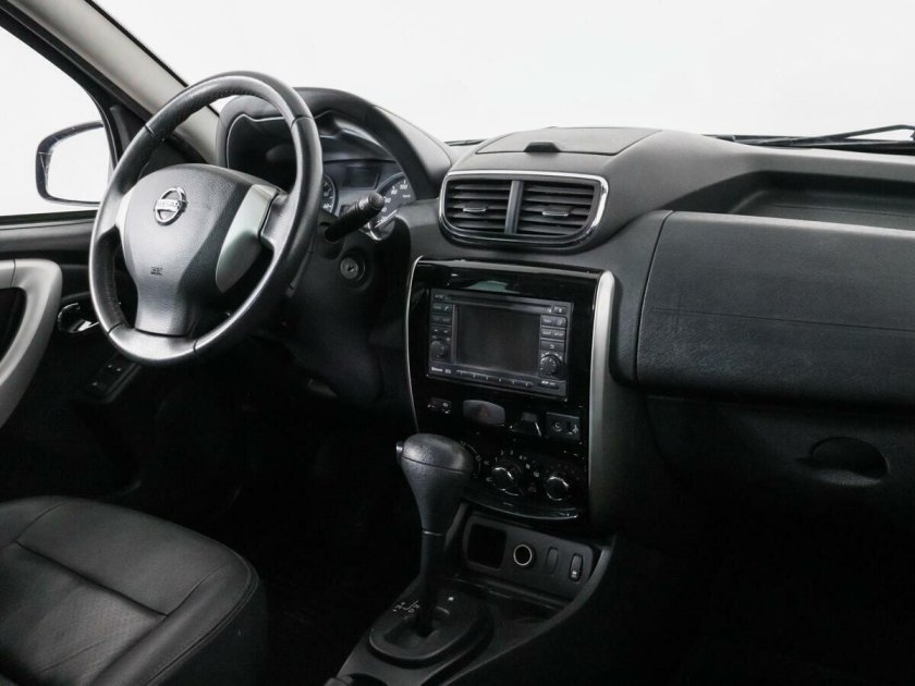 Nissan terrano 2015 салон