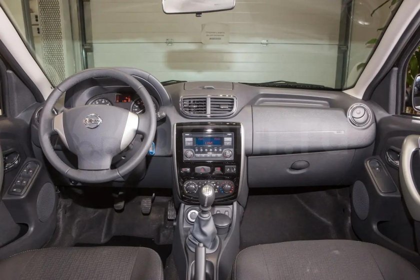 Ниссан Террано 1.6