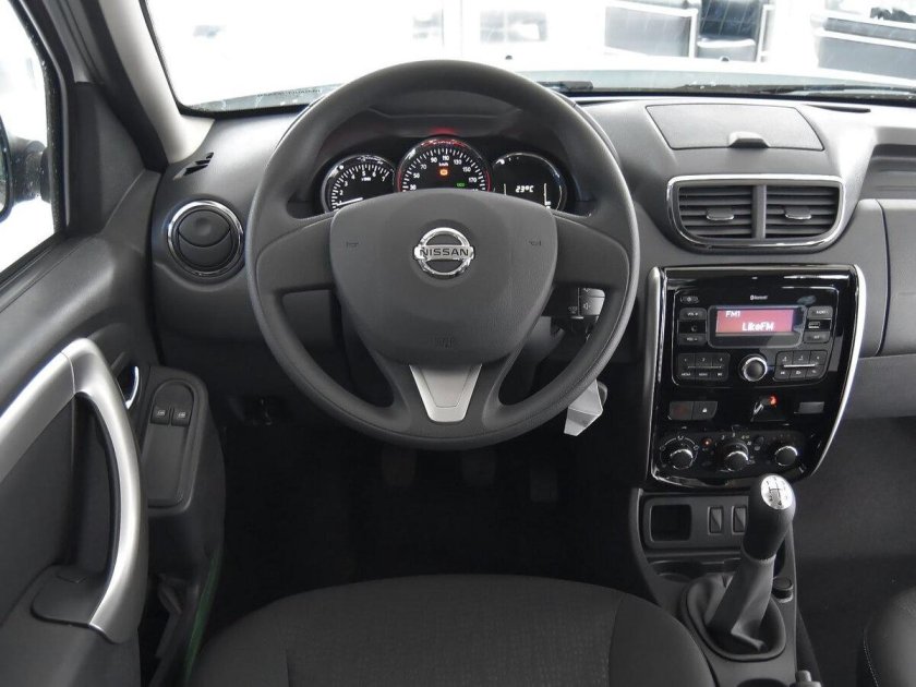 Nissan Terrano Elegance Plus
