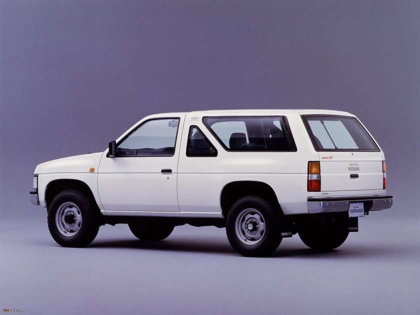 Nissan Terrano 1986