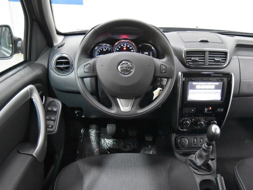 Nissan Terrano Elegance Plus