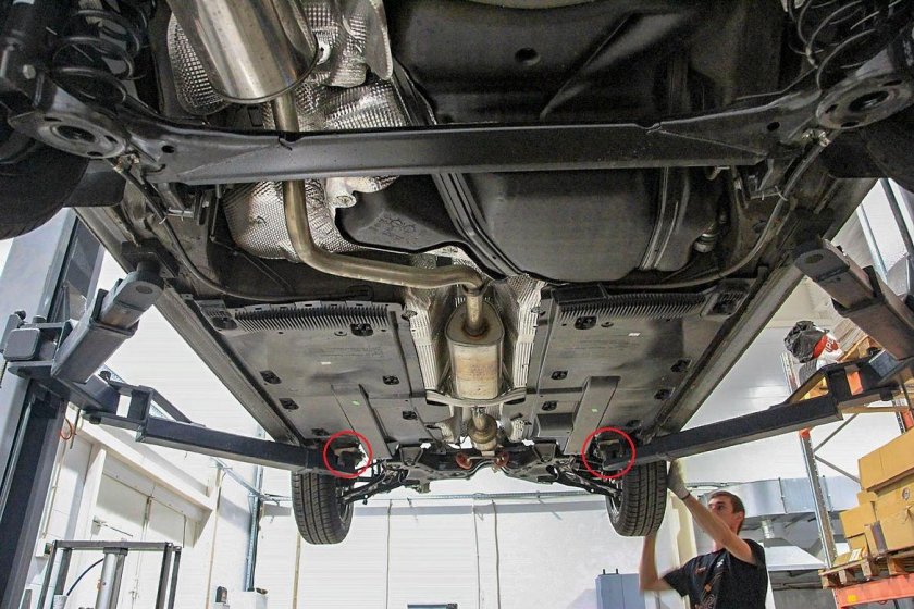 Volkswagen Polo снизу