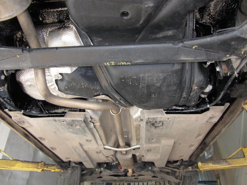 Днище поло седан 2013