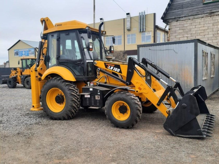 Трактор джисиби погрузчик экскаватор