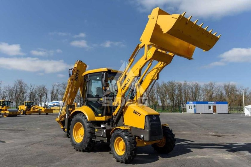 Экскаватор-погрузчик SDLG b877
