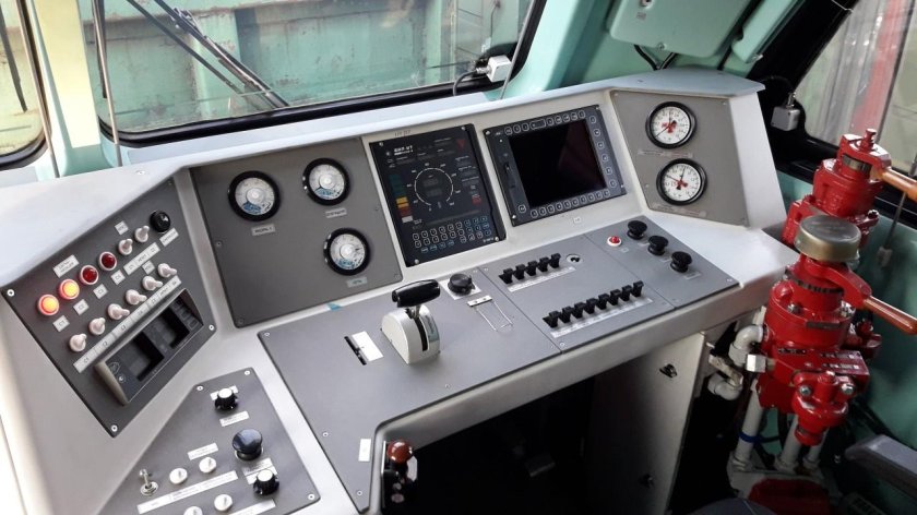 2эс5 Скиф кабина