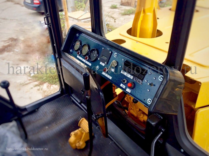 Панель приборов бульдозера ЧЕТРА Т 11