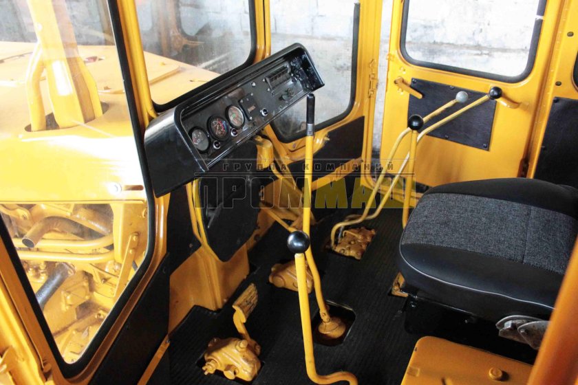 ЧТЗ Т-170 кабина