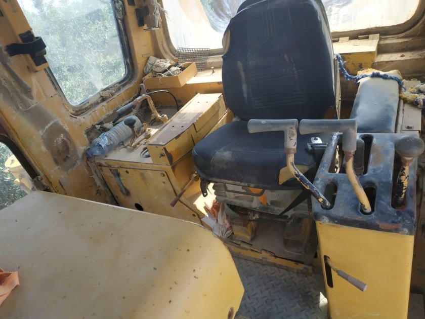 Д355 Комацу кабина