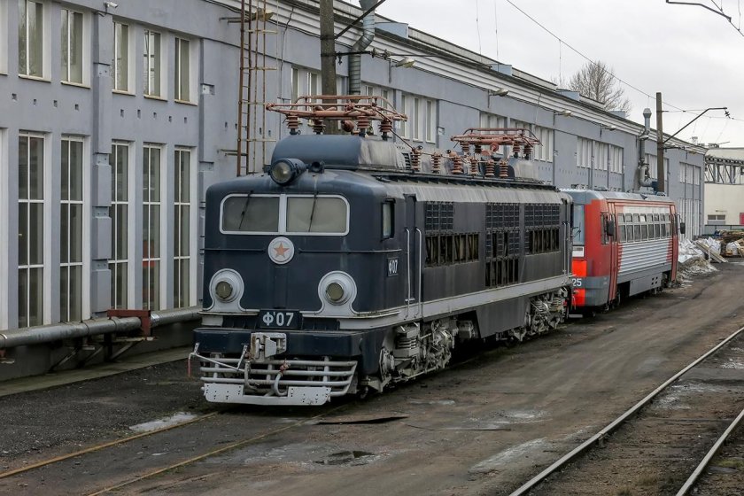 Электровоз вл86ф 001