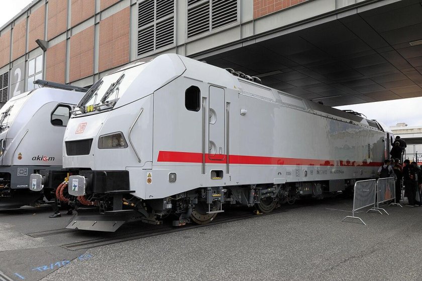 Electric locomotive