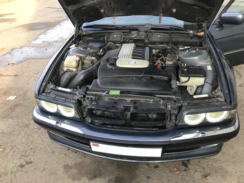 Мотор бмв 750 е38