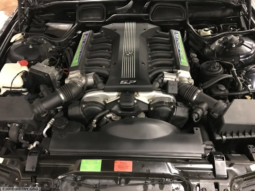 BMW e38 v12