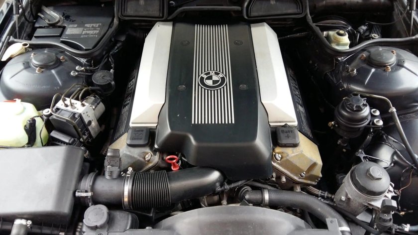 БМВ е38 мотор