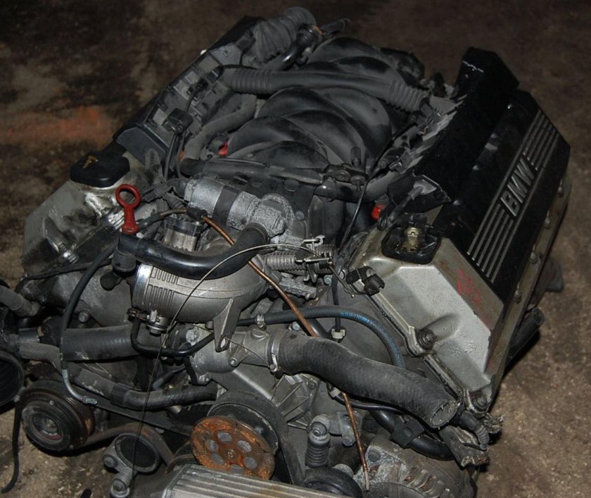 BMW мотор m60b30